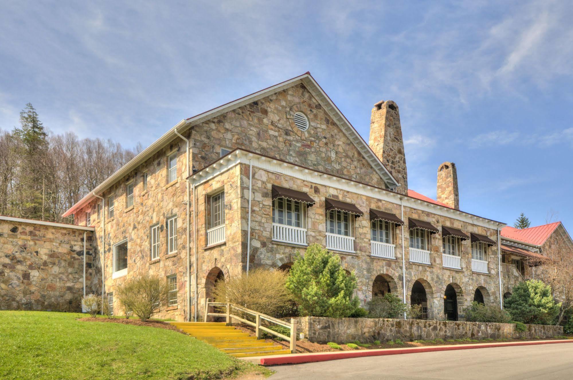 Mountain Lake Lodge Pembroke Esterno foto